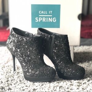 🔥🌟 Black sequin platform booties size 7 💕